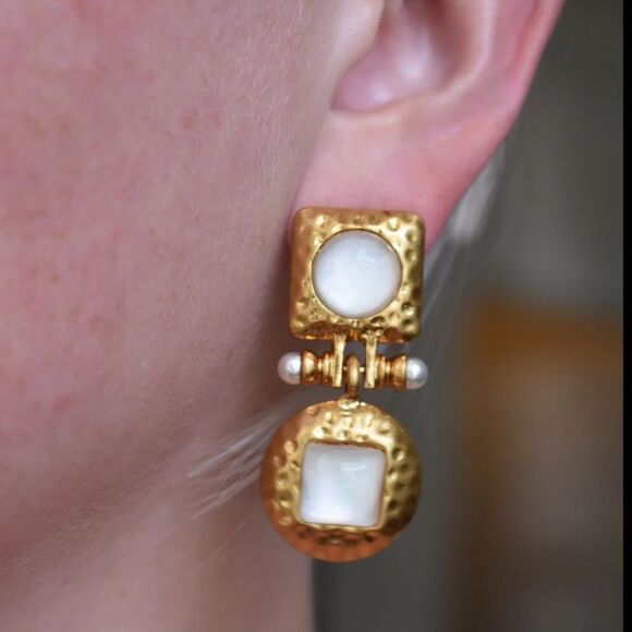 Anthropologie Jewelry - Vintage style earrings N29